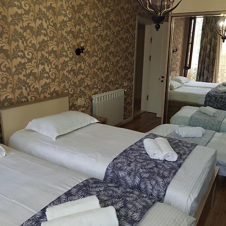 Piazza Batumi Guesthouse Esterno foto