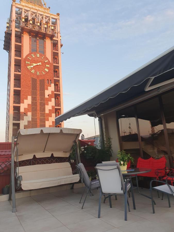 Piazza Batumi Guesthouse Esterno foto