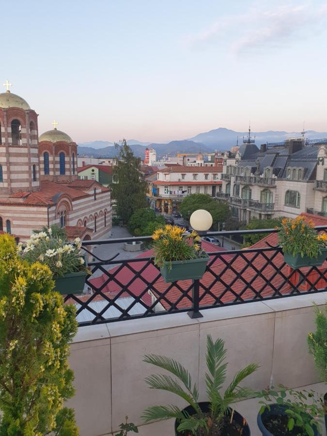 Piazza Batumi Guesthouse Esterno foto
