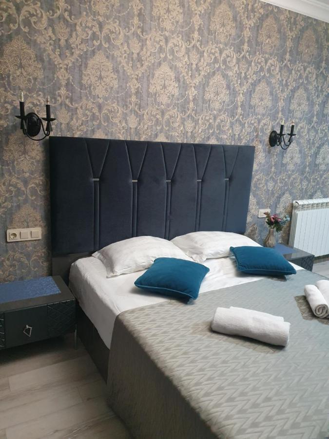 Piazza Batumi Guesthouse Esterno foto