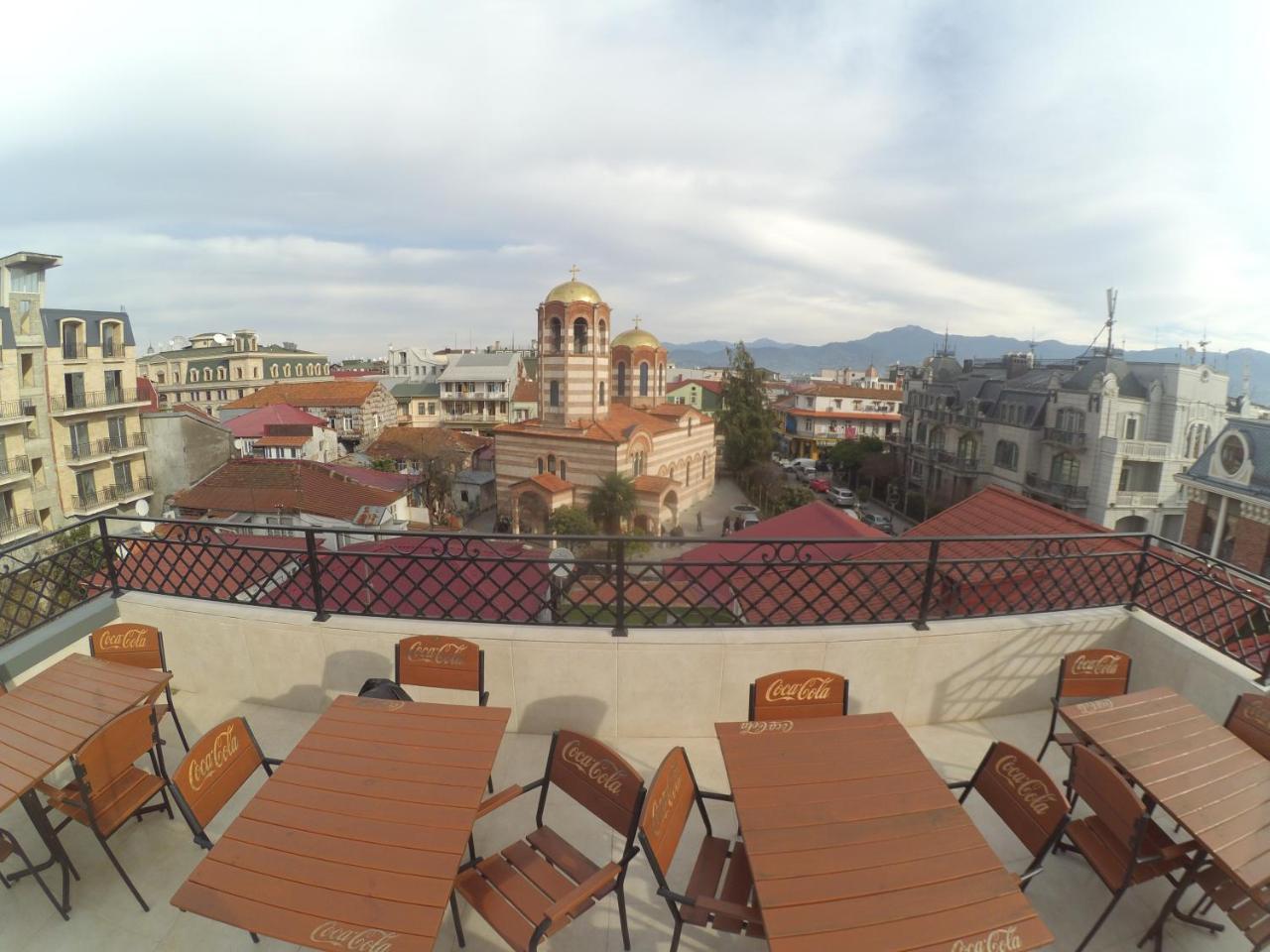 Piazza Batumi Guesthouse Esterno foto